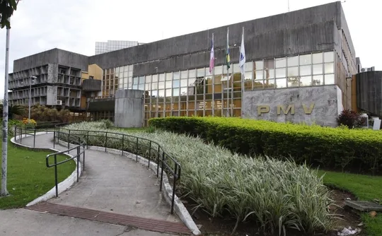 Imagem ilustrativa da imagem Duas mil vagas para virar servidor no ES e ganhar até 10 mil reais