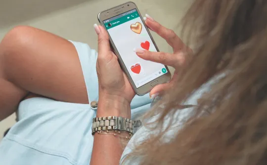 Imagem ilustrativa da imagem Estelionato sentimental: o golpe que fez o empresário de 73 anos perder R$ 250 mil