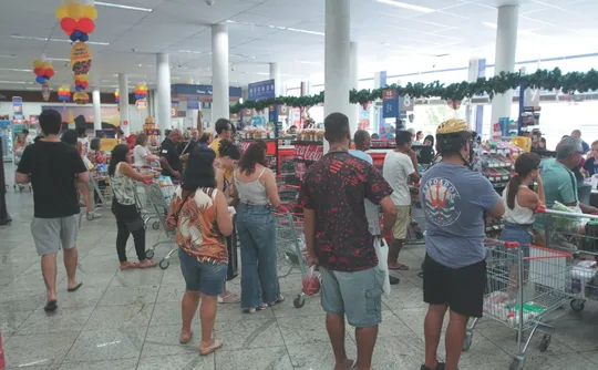 Imagem ilustrativa da imagem Fechados aos domingos, supermercados vão reforçar equipes aos sábados e segundas