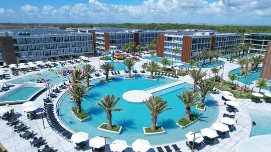 Imagem ilustrativa da imagem GAV Resorts abre 98 vagas de emprego para Muro Alto, em Ipojuca