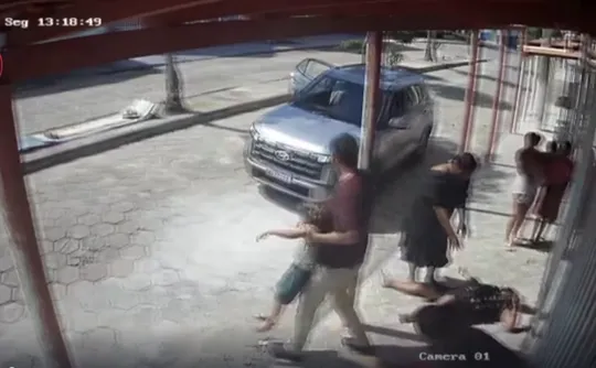 Imagem ilustrativa da imagem Pai é preso após agredir ex e sequestrar filho no Norte do ES; veja vídeo