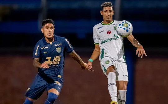 Imagem ilustrativa da imagem Porto Vitória leva “chocolate” do Avaí e é eliminado na estreia