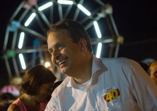 Imagem ilustrativa da imagem Livro "Eduardo Campos em histórias" é lançado nesta quinta (9) no Recife