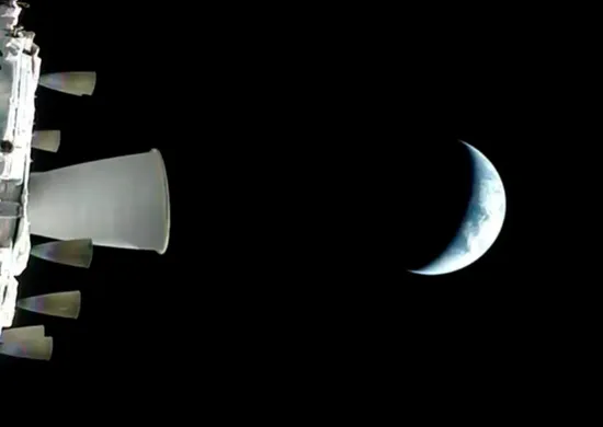 Imagem ilustrativa da imagem A caminho da Lua, Artemis já está mais perto do satélite do que da Terra