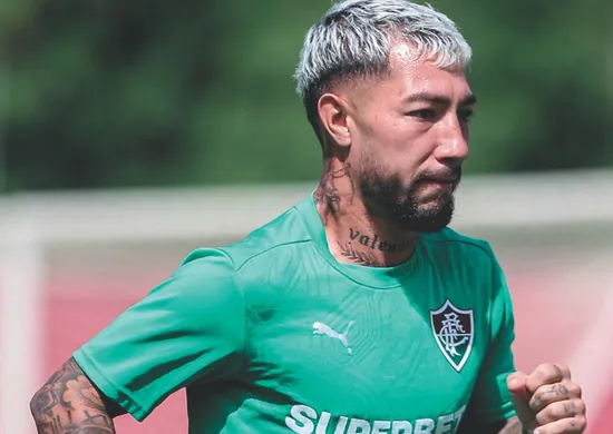 Imagem ilustrativa da imagem Acosta vira desfalque no Fluminense para jogo da Libertadores