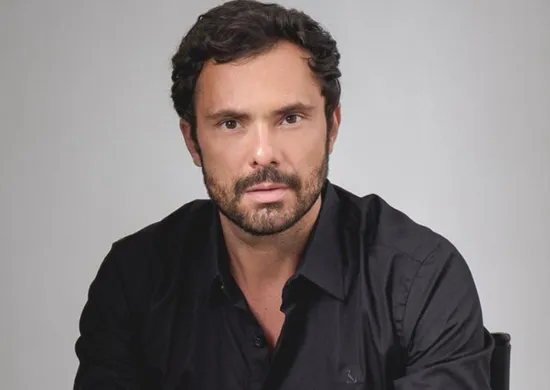 Imagem ilustrativa da imagem Adriano Toloza, o Angélico de 'Três Graças': “Tenho cara de mau”