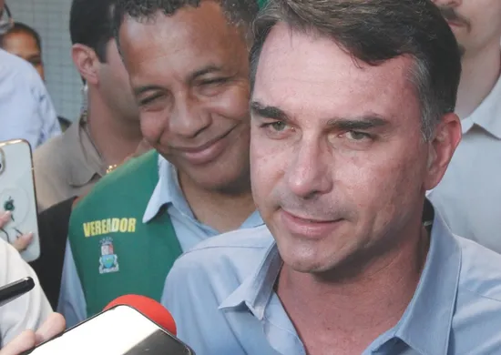 Imagem ilustrativa da imagem Agronegócio resiste à candidatura de Flávio Bolsonaro