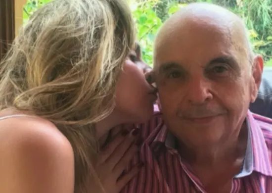 Imagem ilustrativa da imagem Ana Paula Renault diz que ficar no BBB 26 a impediu de morrer junto com o pai