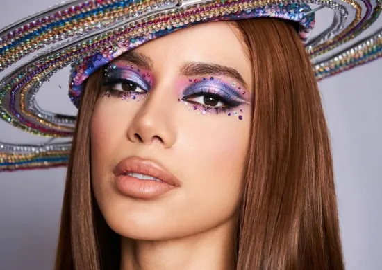 Imagem ilustrativa da imagem Anitta diz que suas fotos recentes não “condizem com sua real beleza"