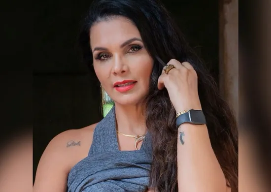 Imagem ilustrativa da imagem Após susto em banheiro público, Luiza Ambiel reforça defesa pessoal com a filha