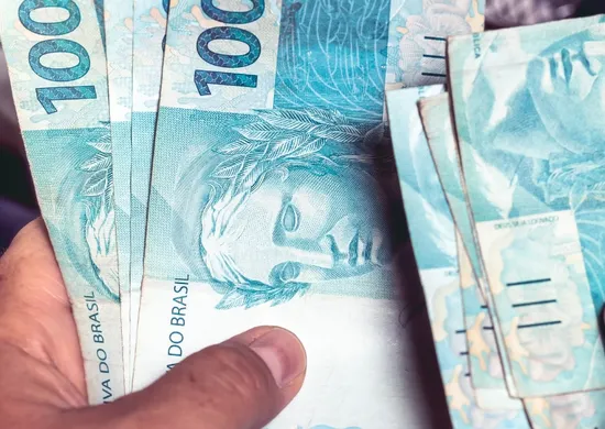 Imagem ilustrativa da imagem Aposentados e pensionistas do INSS podem consultar antecipação do 13º