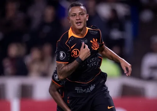 Imagem ilustrativa da imagem Aposta de Diniz abre placar, e Corinthians vence na estreia da Libertadores