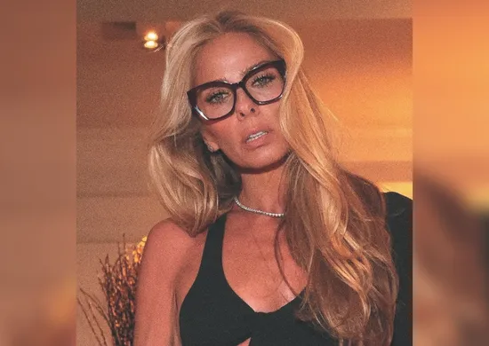 Imagem ilustrativa da imagem Apresentadora desabafa: "Fui 'atropelada' pela menopausa"