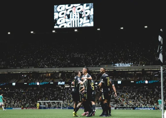 Imagem ilustrativa da imagem Atlético-MG joga mal, mas vence o Juventud-URU com gol no fim