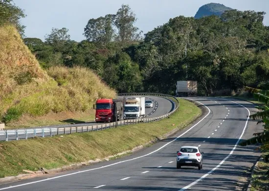 Imagem ilustrativa da imagem BR-101 no ES deve receber mais de 750 mil veículos durante o Carnaval 2026