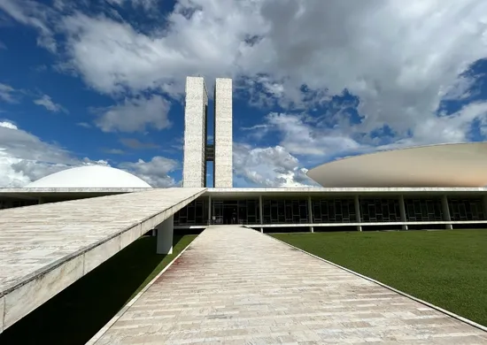 Imagem ilustrativa da imagem Brasil mantém pior posição em ranking global de corrupção, aponta ONG