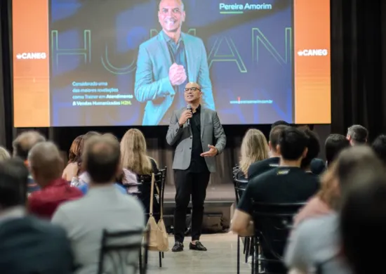 Imagem ilustrativa da imagem Café de Negócios reúne mais de 300 empresários com foco em vendas na Serra