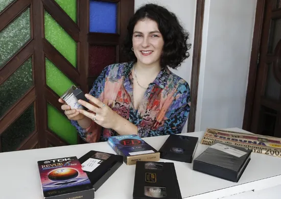 Imagem ilustrativa da imagem 'Castelos de Areia' relata experiência pessoal: "Investiguei a minha família"