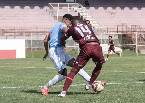 Imagem ilustrativa da imagem Com portões fechados e estreando treinador, Desportiva perde para o Capixaba