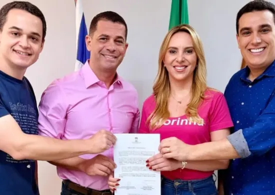 Imagem ilustrativa da imagem Cris Samorini é oficialmente prefeita de Vitória