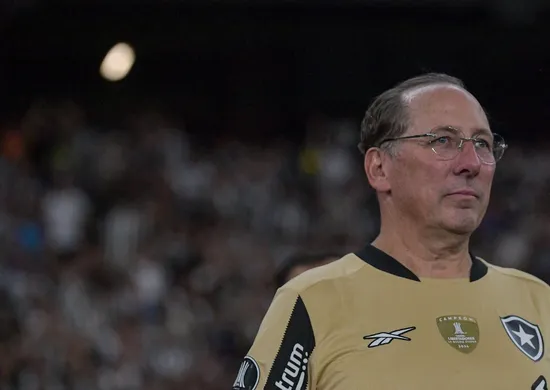Imagem ilustrativa da imagem Crise no Botafogo pressiona John Textor