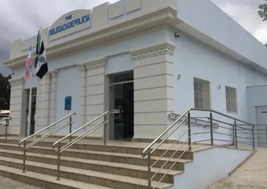 Imagem ilustrativa da imagem Delegado preso por suspeita de importunação sexual contra adolescente é solto