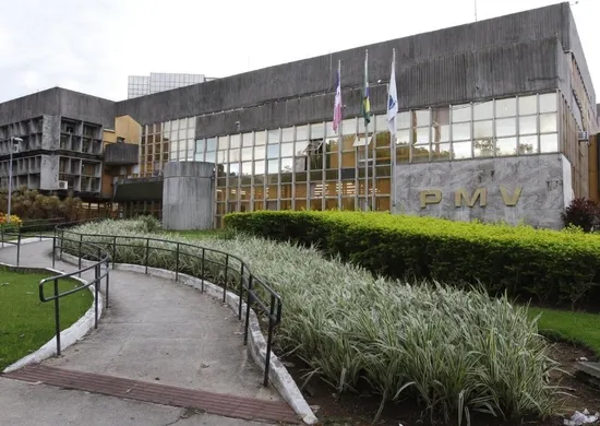 Imagem ilustrativa da imagem Duas mil vagas para virar servidor no ES e ganhar até 10 mil reais