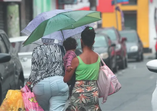 Imagem ilustrativa da imagem ES tem 57 pessoas fora de casa e novo alerta de chuva intensa