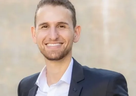 Imagem ilustrativa da imagem Engenheiro morre horas após casamento em Goiânia; família aguarda perícia