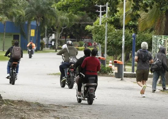 Imagem ilustrativa da imagem Entenda as novas regras para uso de bicicletas elétricas em Vitória