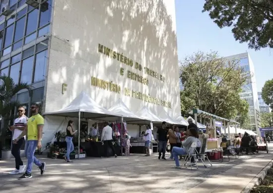 Imagem ilustrativa da imagem Entenda como empresas são incluídas na lista suja do trabalho escravo