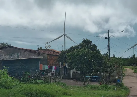 Imagem ilustrativa da imagem Eólicas no Agreste: Justiça manda retirar famílias de perto das torres