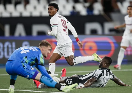 Imagem ilustrativa da imagem Fluminense vence o Botafogo e garante classificação no Carioca