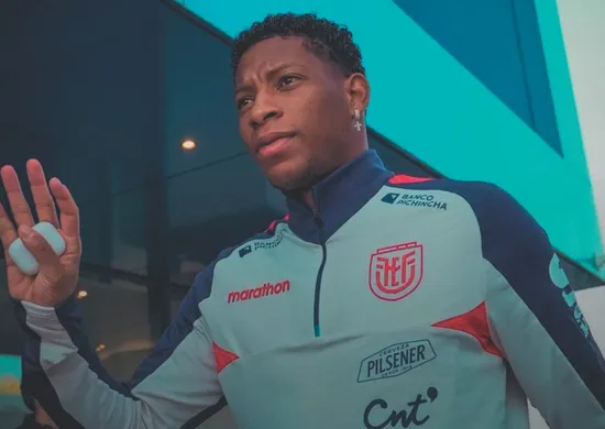 Imagem ilustrativa da imagem Fora dos planos de Jardim, Plata entra na mira do Cruzeiro