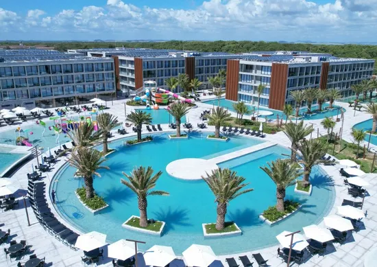 Imagem ilustrativa da imagem GAV Resorts abre 98 vagas de emprego para Muro Alto, em Ipojuca