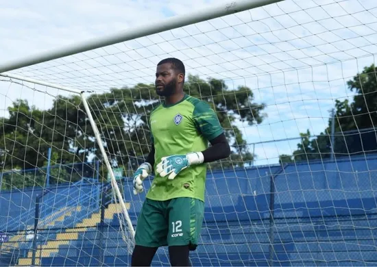 Imagem ilustrativa da imagem Goleiro Paulo Henrique deixa o Vitória rumo ao Novorizontino