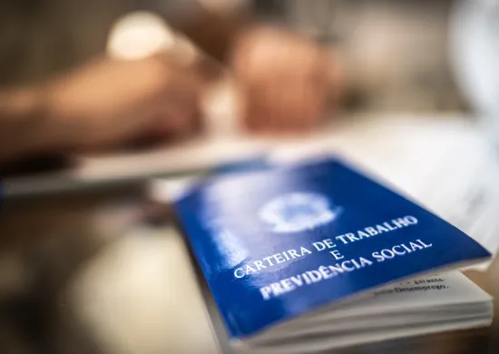 Imagem ilustrativa da imagem Governo Federal avalia novo projeto sobre o fim da escala 6x1