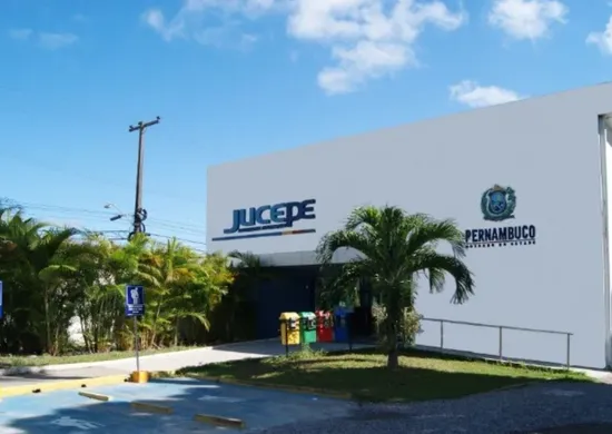 Imagem ilustrativa da imagem Governo abre 40 vagas para a Jucepe com salários de até R$ 5,2 mil