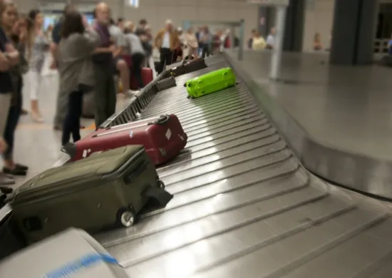 Imagem ilustrativa da imagem Guerra no Oriente Médio pode elevar preços de passagens e produtos nos mercados