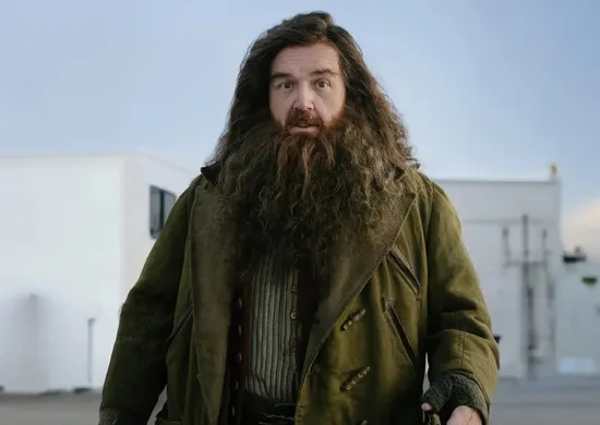 Imagem ilustrativa da imagem 'Harry Potter': ator revela que escreveu 'Hagrid' 7 mil vezes para conseguir papel