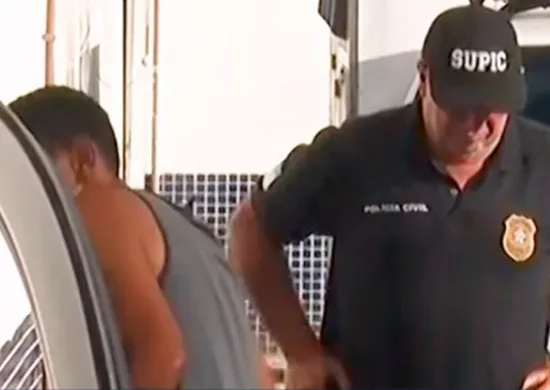 Imagem ilustrativa da imagem Homem é preso após agredir a própria mãe em praça de Vila Velha