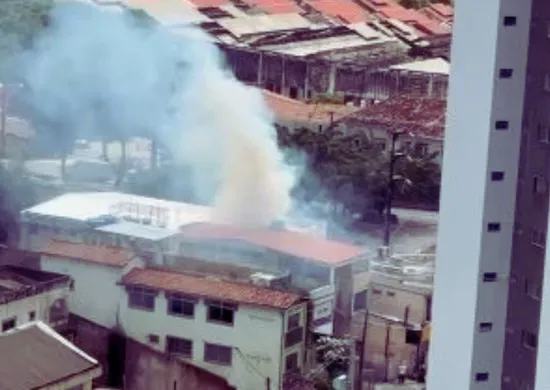 Imagem ilustrativa da imagem Incêndio atinge restaurante na Torre e deixa dois feridos