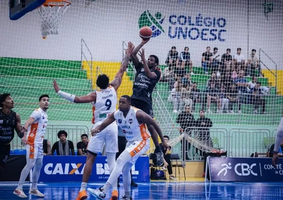 Imagem ilustrativa da imagem Instituto Viva Vida vence e segue na disputa da Liga Ouro de Basquete