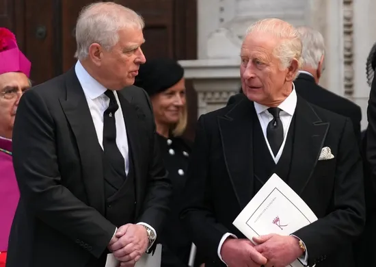 Imagem ilustrativa da imagem 'Lei deve seguir seu curso' diz Rei Charles III sobre prisão do ex-príncipe Andrew