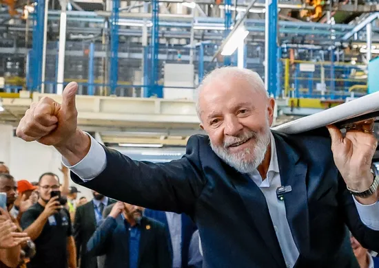 Imagem ilustrativa da imagem Lula confirma que prestigiará o Galo da Madrugada pela primeira vez