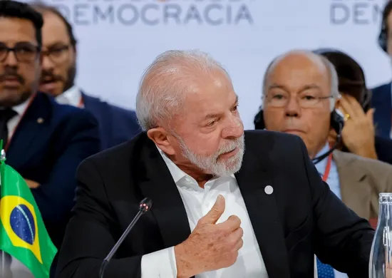 Imagem ilustrativa da imagem Lula defende fim da 6x1 e diz que ganhos não podem valer só para ricos