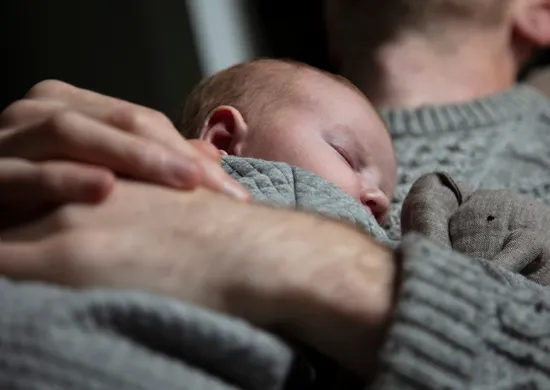 Imagem ilustrativa da imagem Lula sanciona lei que amplia licença-paternidade