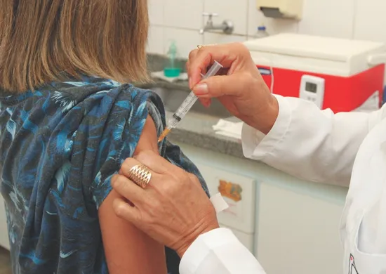Imagem ilustrativa da imagem Médicos explicam as diferenças entre vacinas contra a gripe