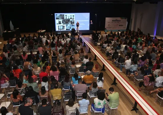Imagem ilustrativa da imagem Meeting Tribuna de Educação vai debater caminhos para escolhas mais conscientes