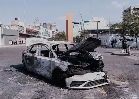 Imagem ilustrativa da imagem Morte de chefe de cartel desencadeia onda de violência no México